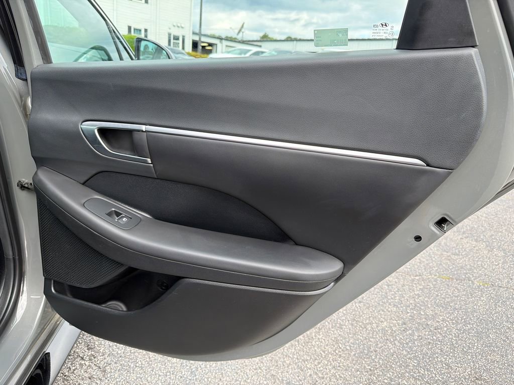 Used 2022 Hyundai Sonata SEL FWD image 16
