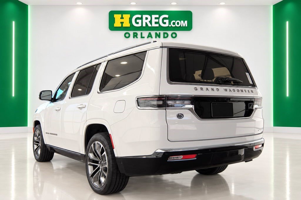 Used 2024 Jeep Grand Wagoneer Series III w/ HD Trailer Tow Package AWD/4WD image 2