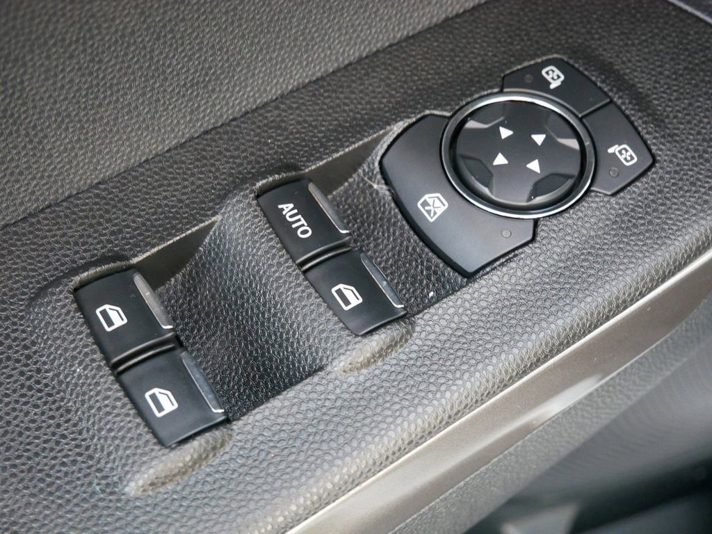 Certified 2021 Ford EcoSport SES image 11