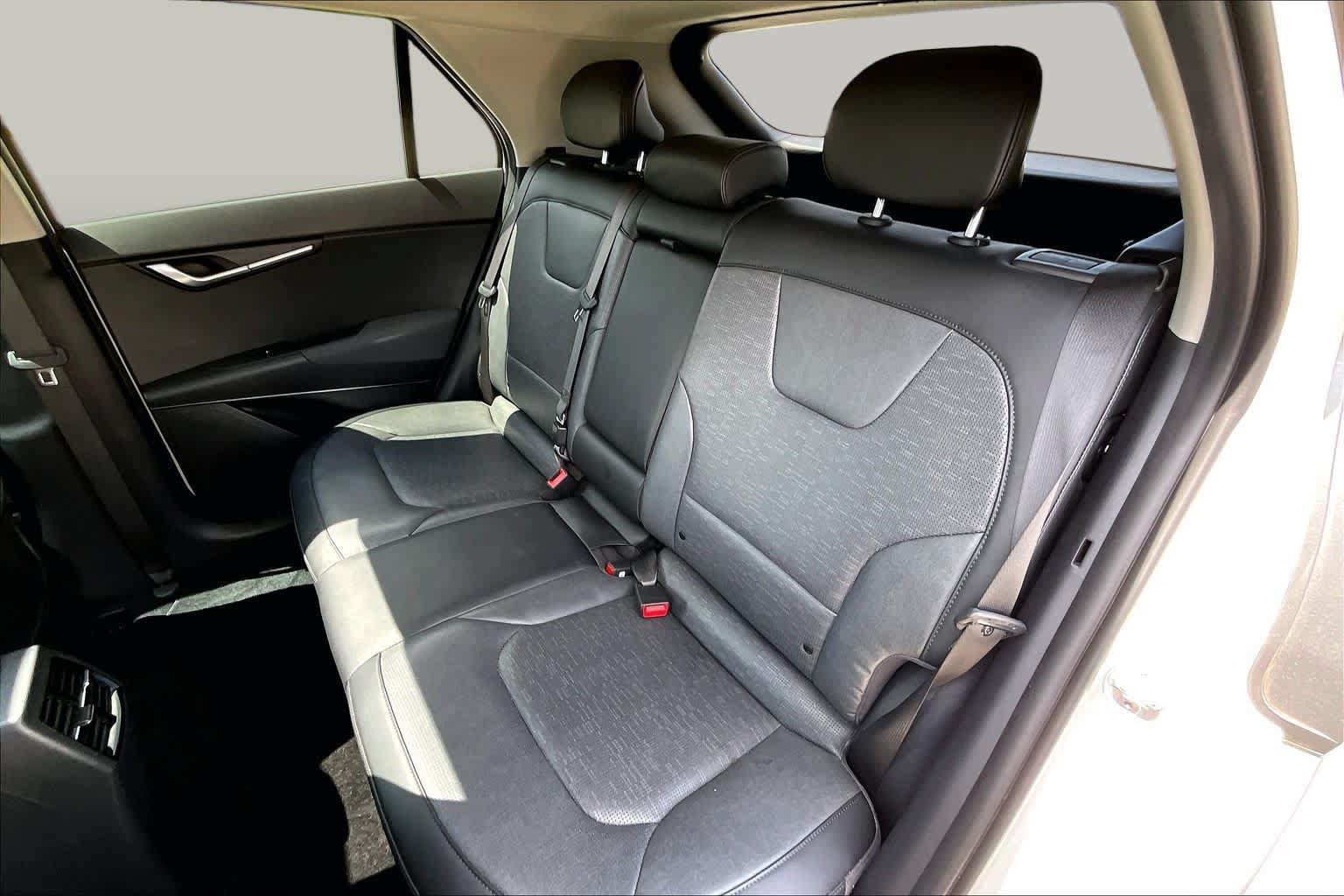 Certified 2023 Kia Niro Wave FWD image 17