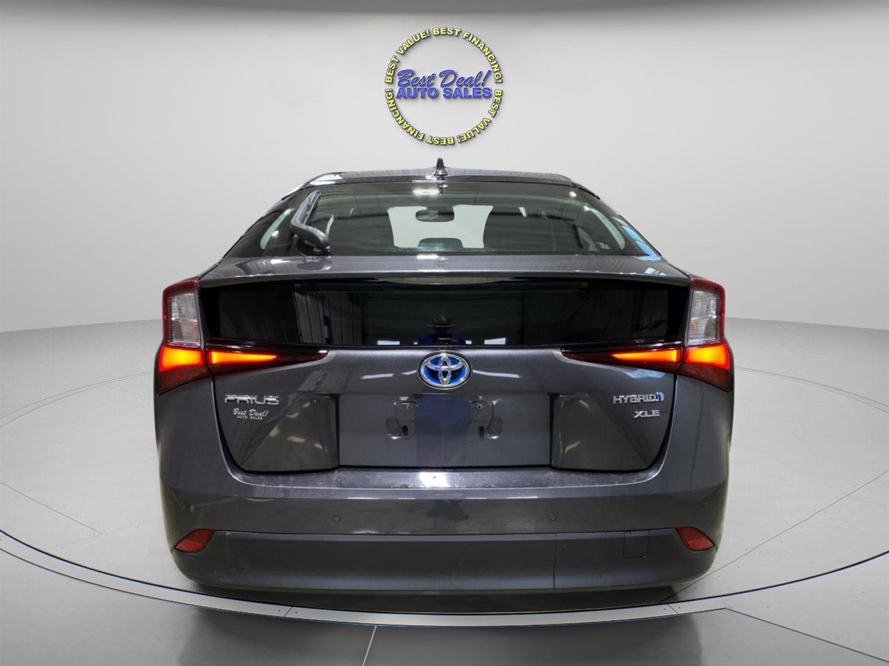 Used 2022 Toyota Prius XLE FWD image 4