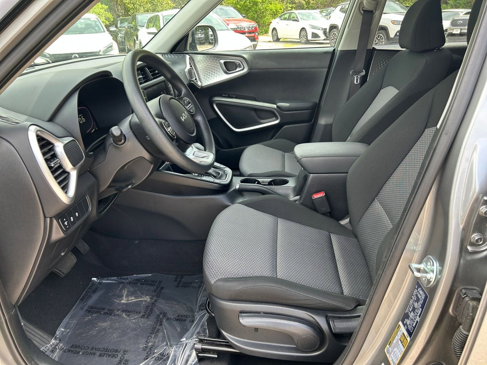 Used 2025 Kia Soul LX w/ LX Technology Package image 23