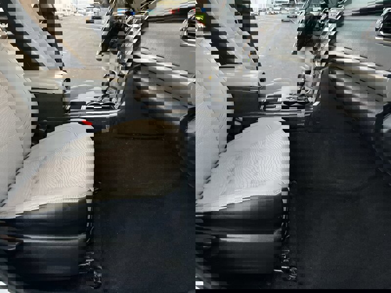 Used 2017 Toyota Camry SE image 35