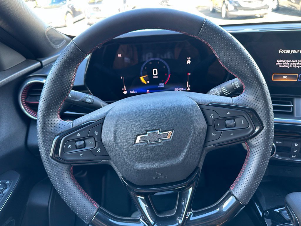 Used 2024 Chevrolet Trax RS w/ Sunroof Package FWD image 14