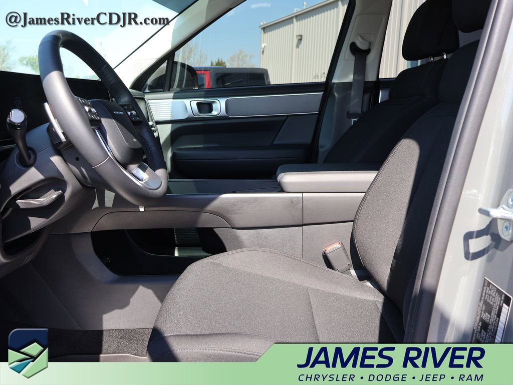 Used 2026 Hyundai Santa Fe SE image 24