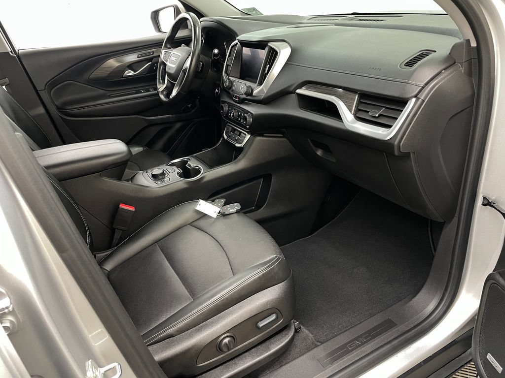 Used 2022 GMC Terrain SLT w/ Infotainment Package II AWD/4WD image 40