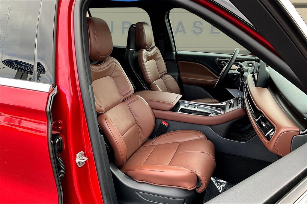 New 2025 Lincoln Aviator Reserve w/ Equipment Group 201A image 11