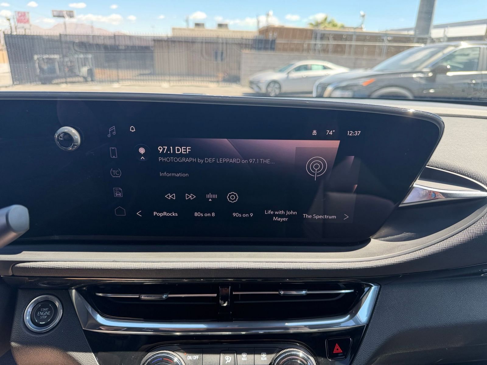 Used 2025 Buick Envista Sport Touring image 17