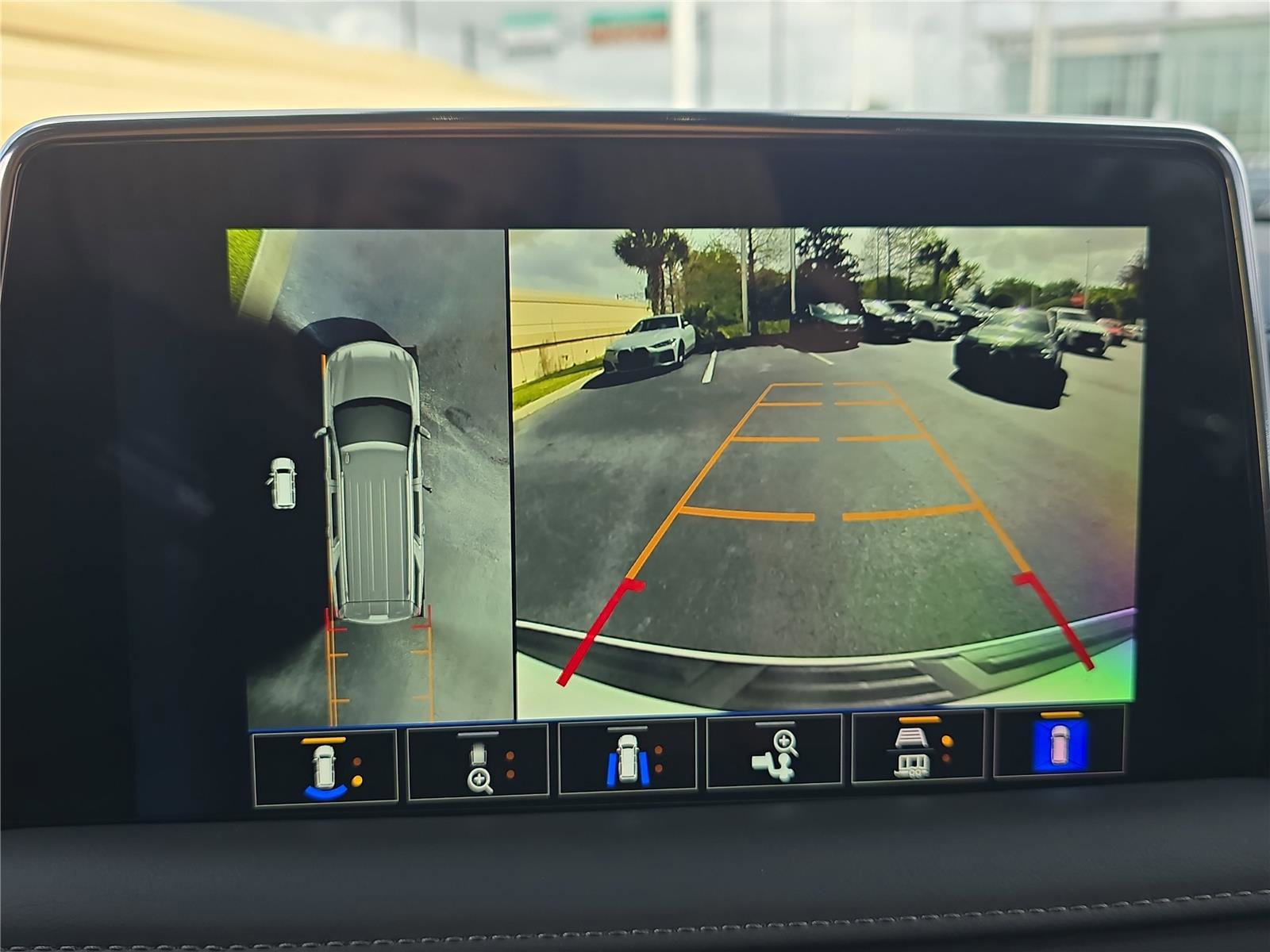 Used 2023 Chevrolet Tahoe High Country AWD/4WD image 22