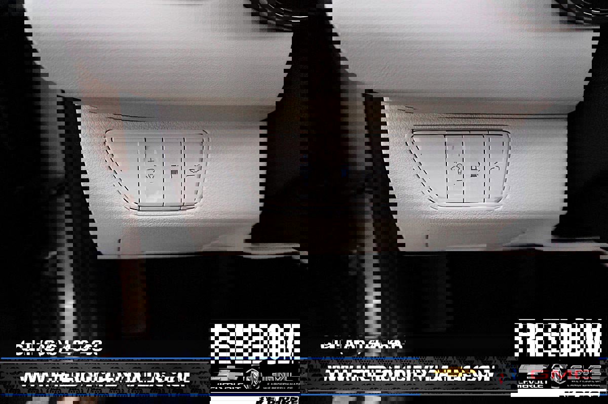 Used 2025 Genesis G70 2.5T image 33