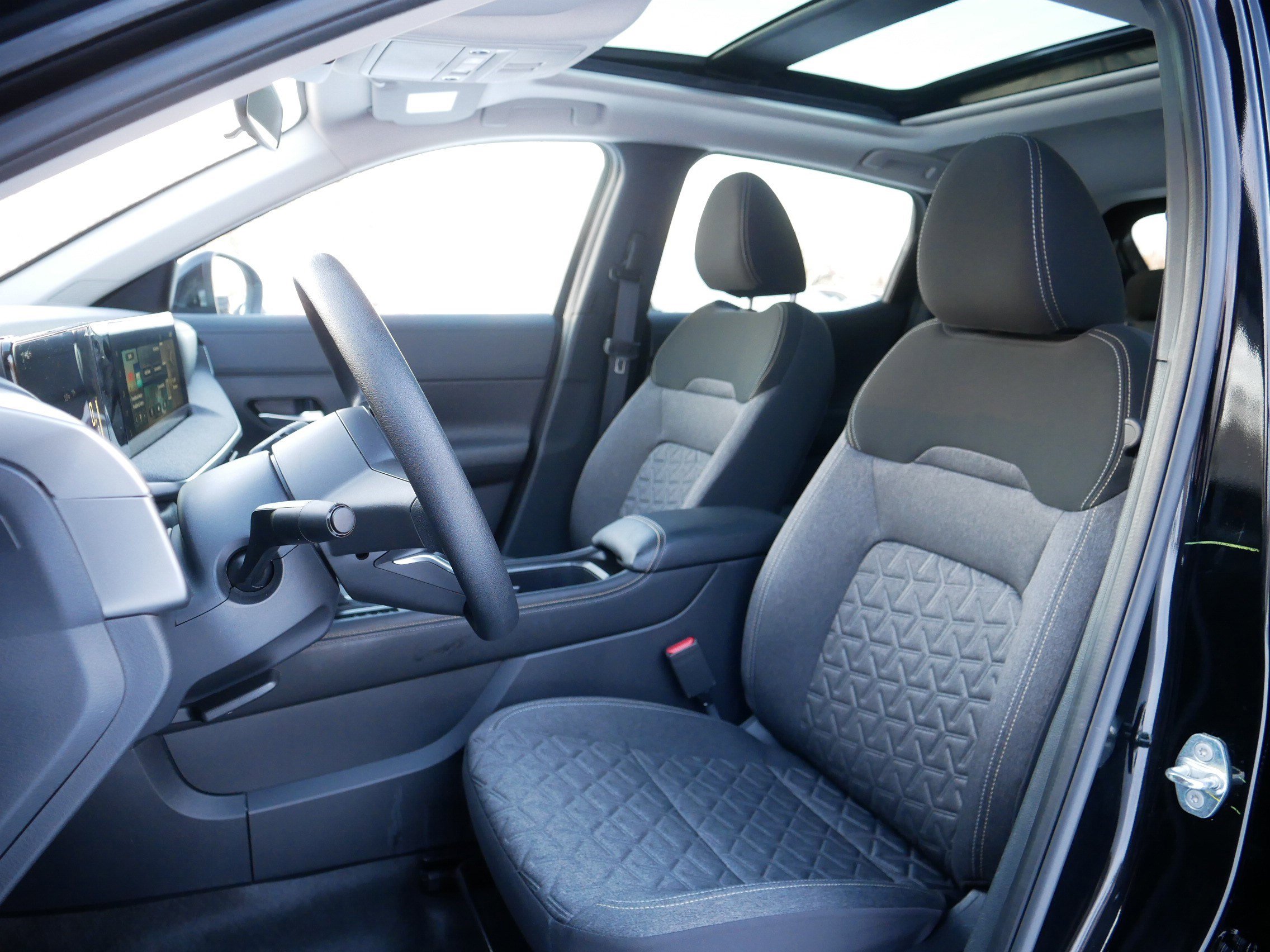 Certified 2025 Nissan Kicks SV w/ SV Premium Package image 34