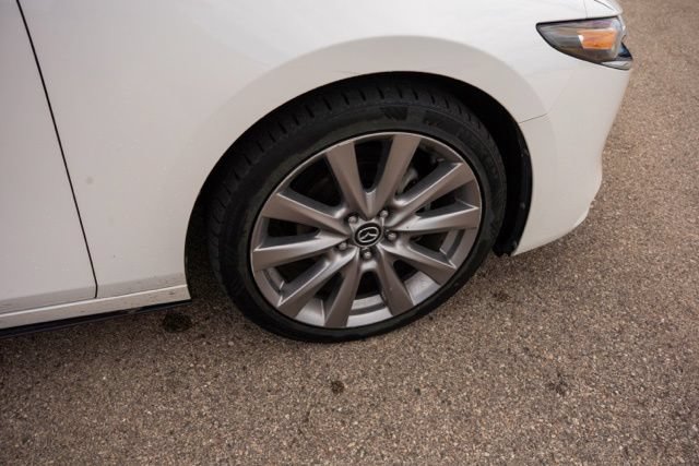 Used 2020 MAZDA MAZDA3 Sedan w/ Preferred Package FWD image 9