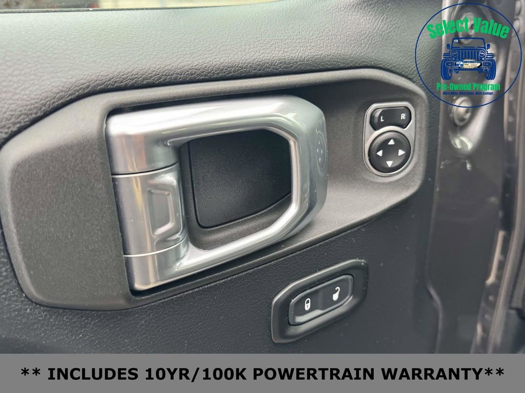 Used 2021 Jeep Gladiator Willys image 15
