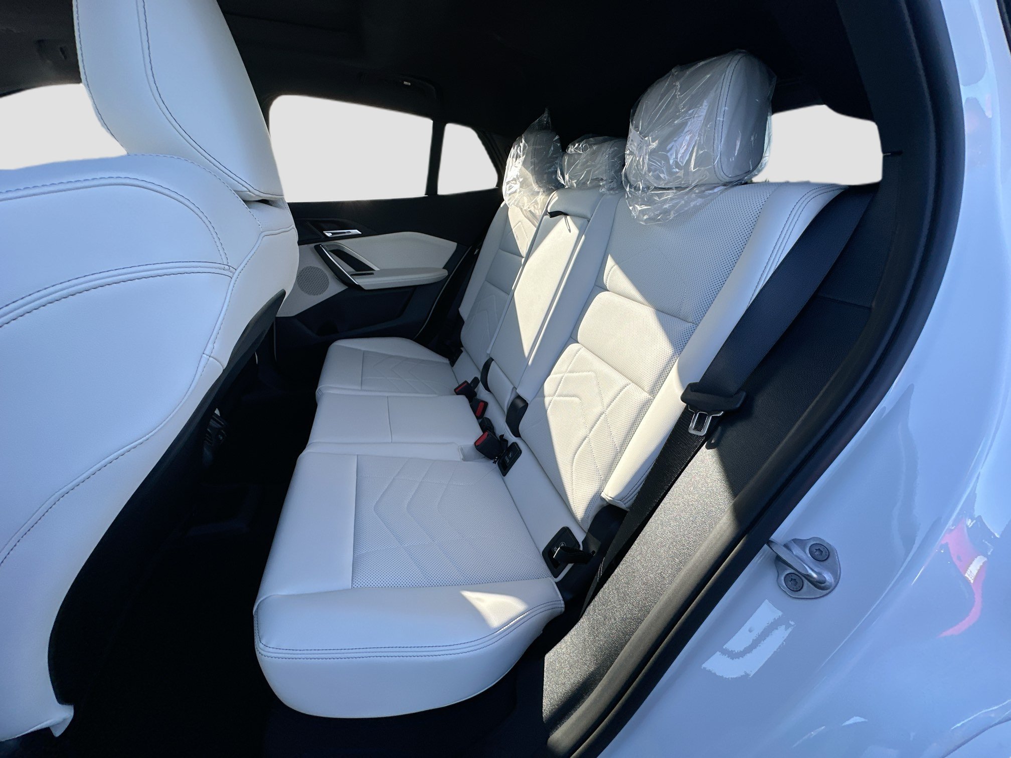 New 2026 BMW X2 xDrive28i w/ M Sport Package AWD/4WD image 17