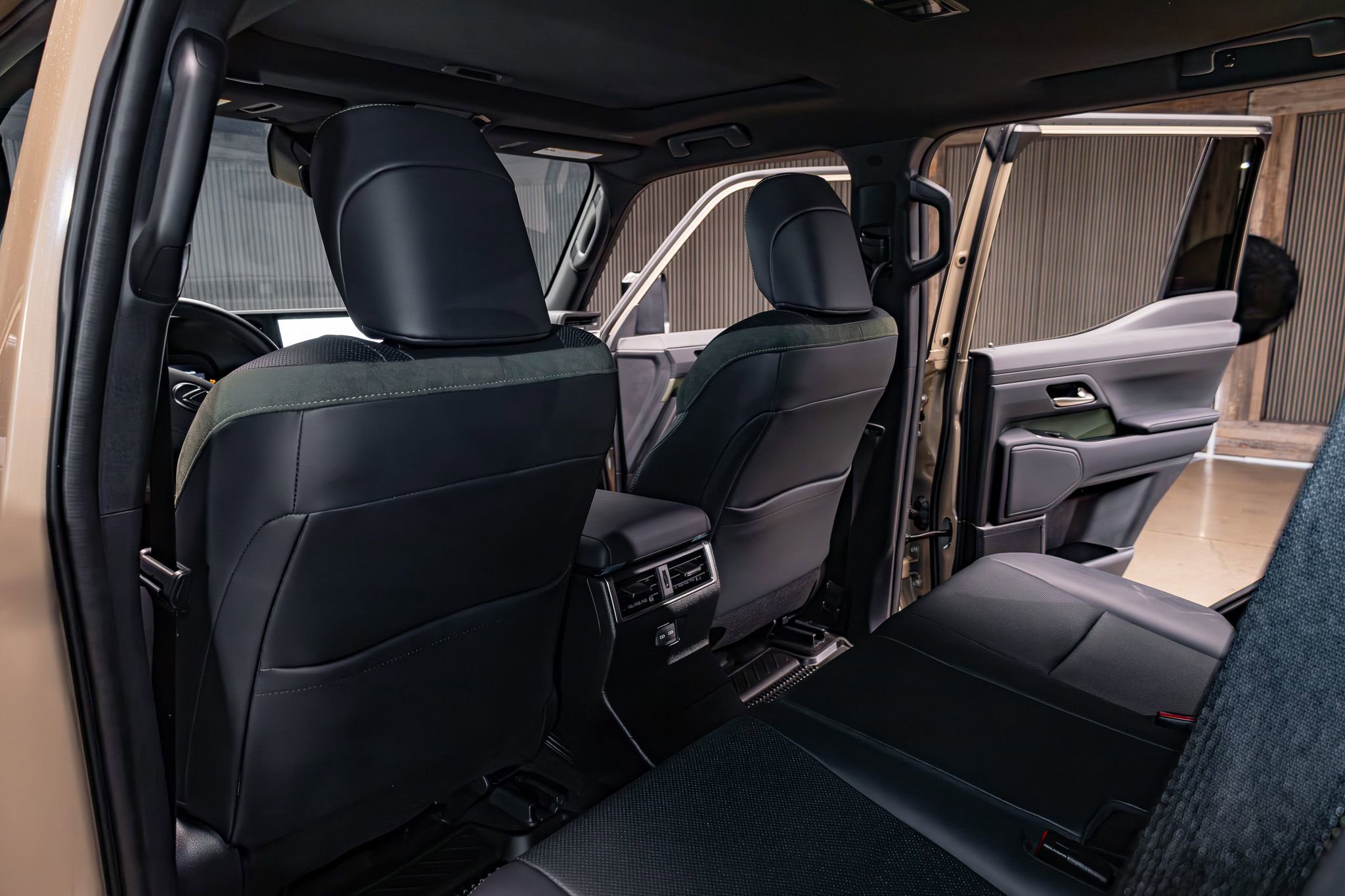 Used 2026 Lexus GX 550 AWD/4WD image 23