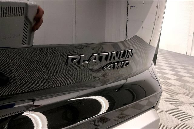New 2025 Nissan Pathfinder Platinum w/ Lighting Package (N93) AWD/4WD image 18