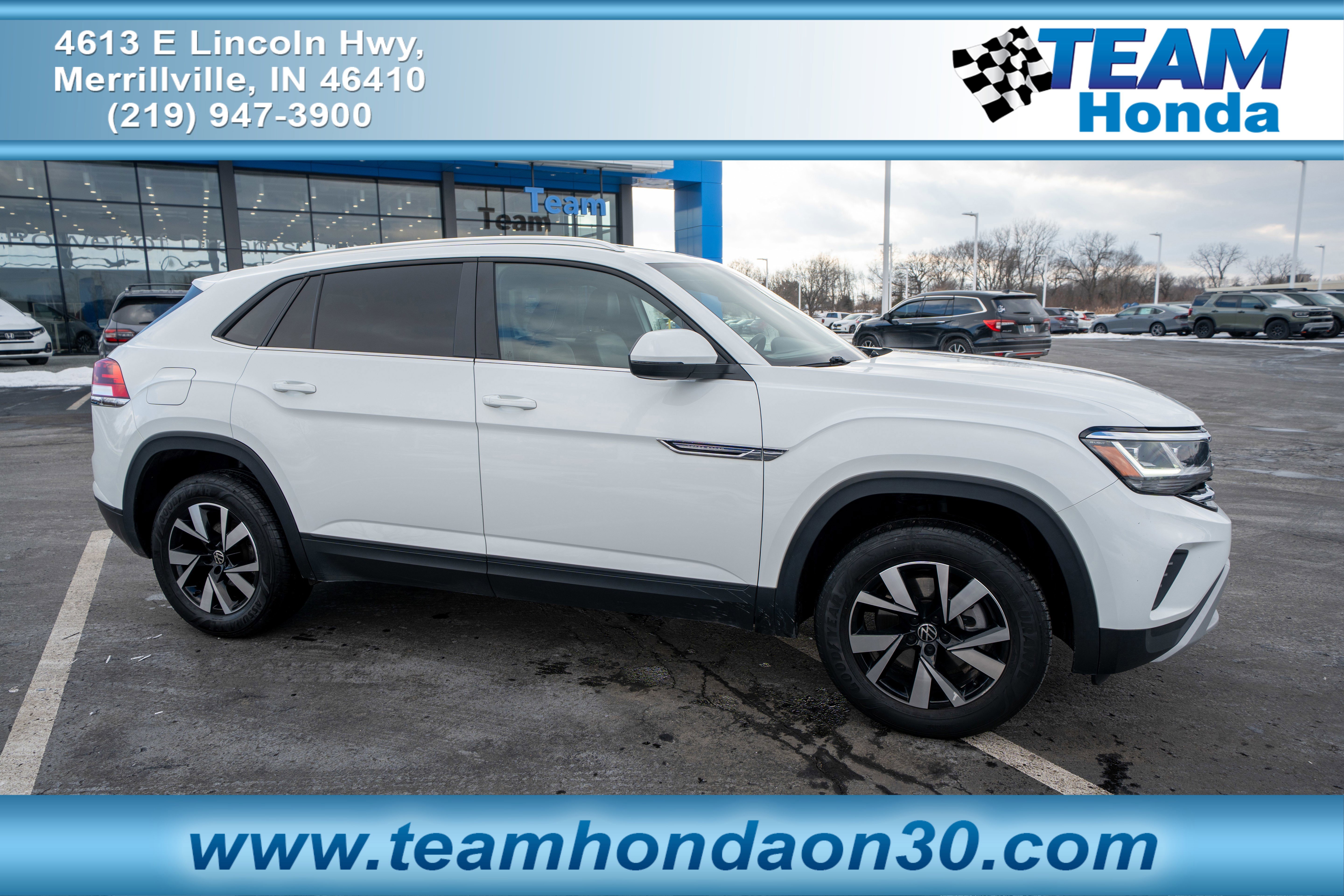 Used 2023 Volkswagen Atlas Cross Sport SE image 1