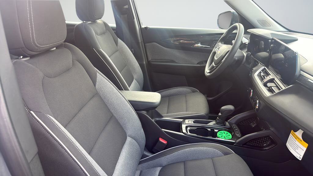 Used 2026 Chevrolet TrailBlazer LS image 19
