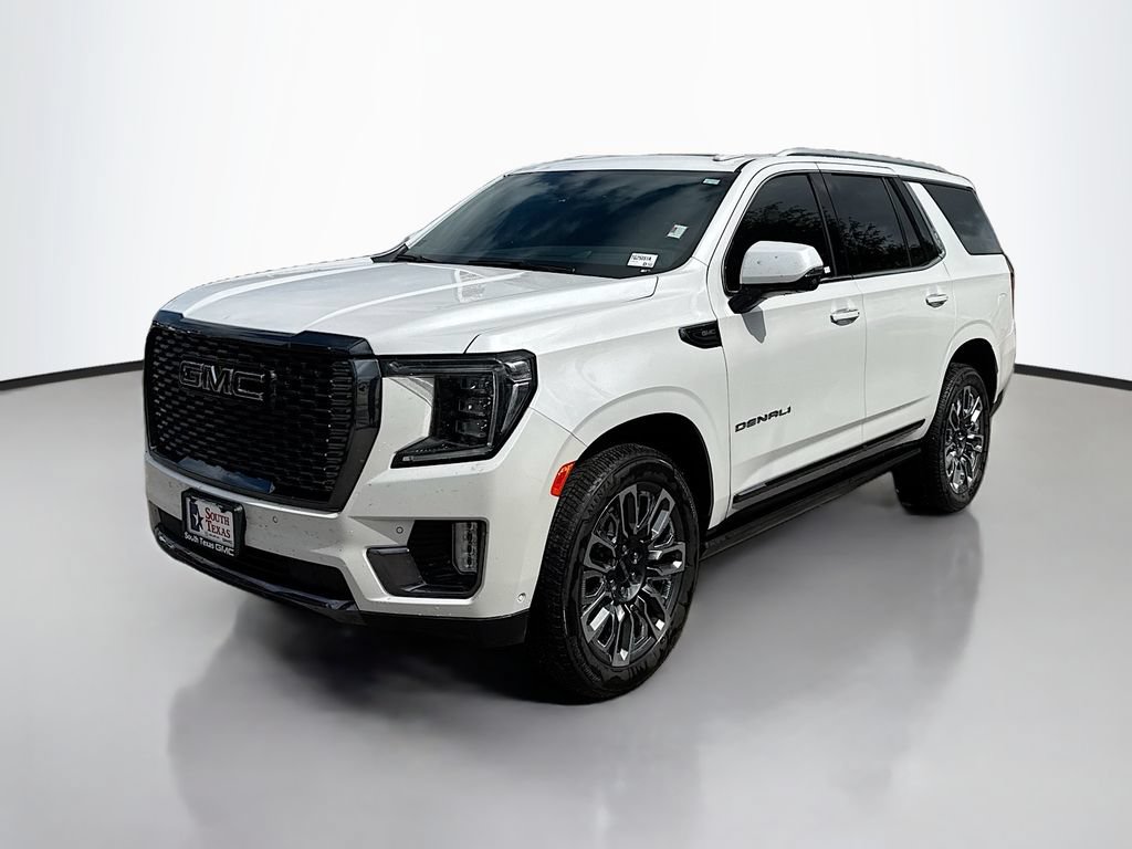 Used 2023 GMC Yukon Denali Ultimate AWD/4WD image 3