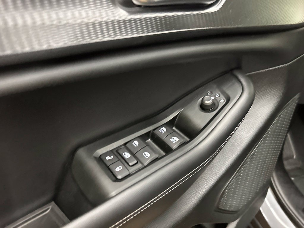 Used 2025 Jeep Grand Cherokee L Altitude AWD/4WD image 30