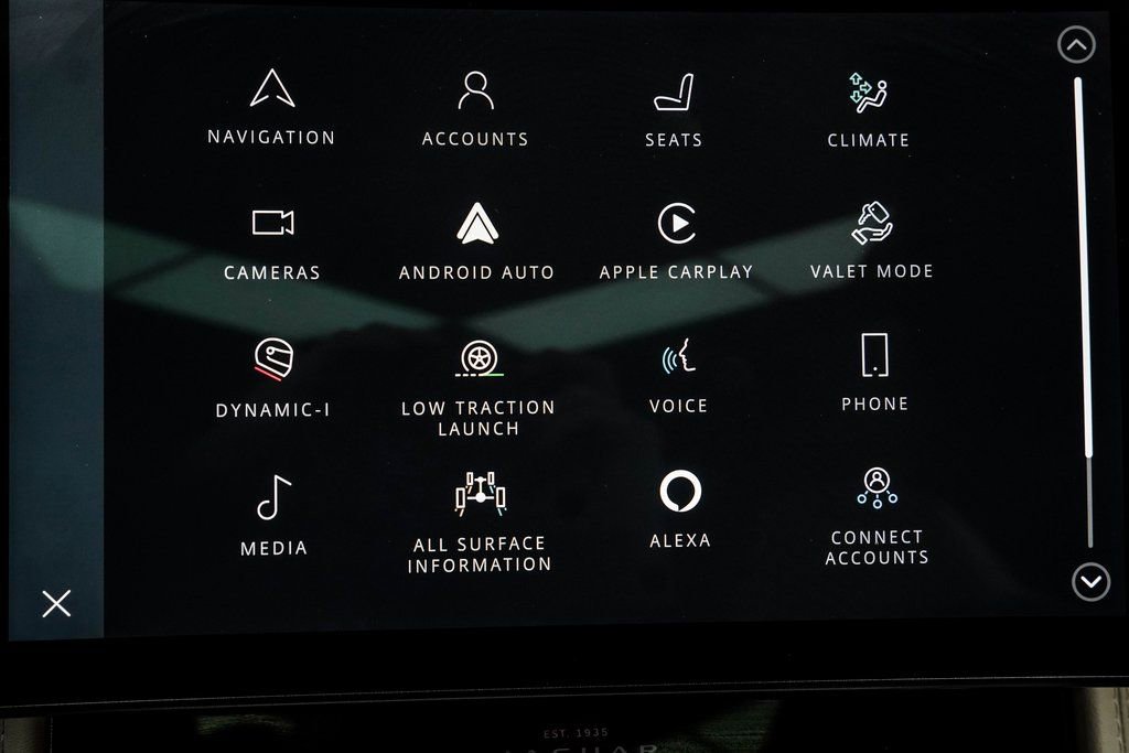 Used 2021 Jaguar F-PACE SVR image 27