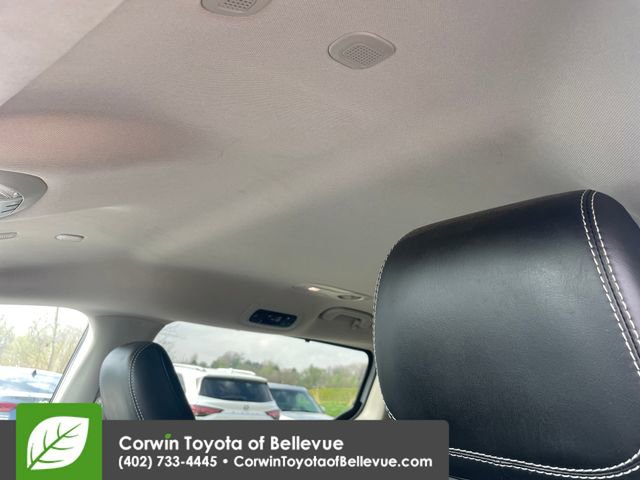 Used 2023 Chrysler Pacifica Touring-L image 24