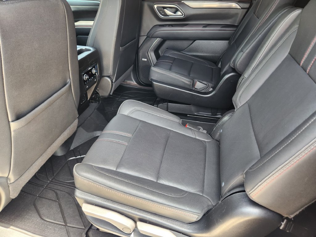 Used 2024 Chevrolet Suburban RST w/ Luxury Package AWD/4WD image 29