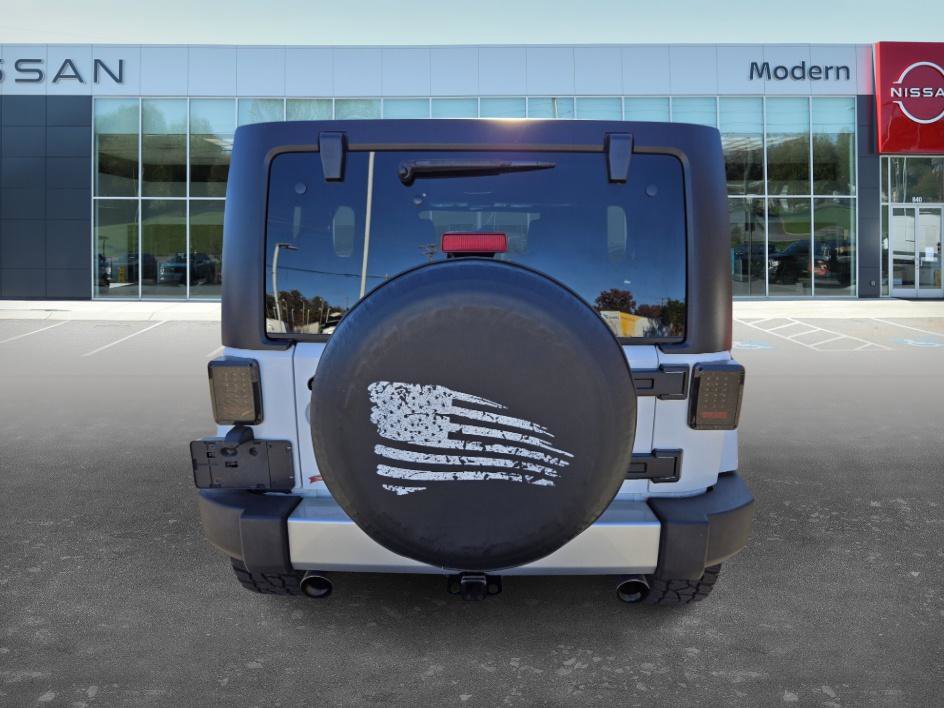 Used 2018 Jeep Wrangler Unlimited Sahara image 6