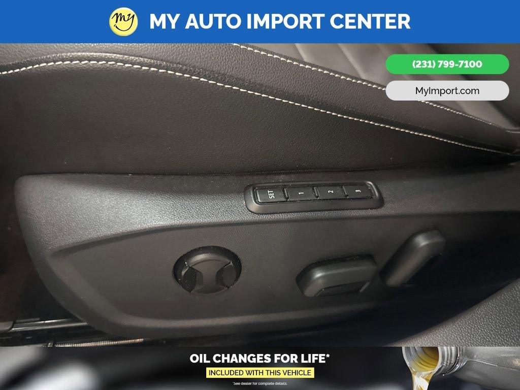 Used 2025 Volkswagen Jetta SEL image 13