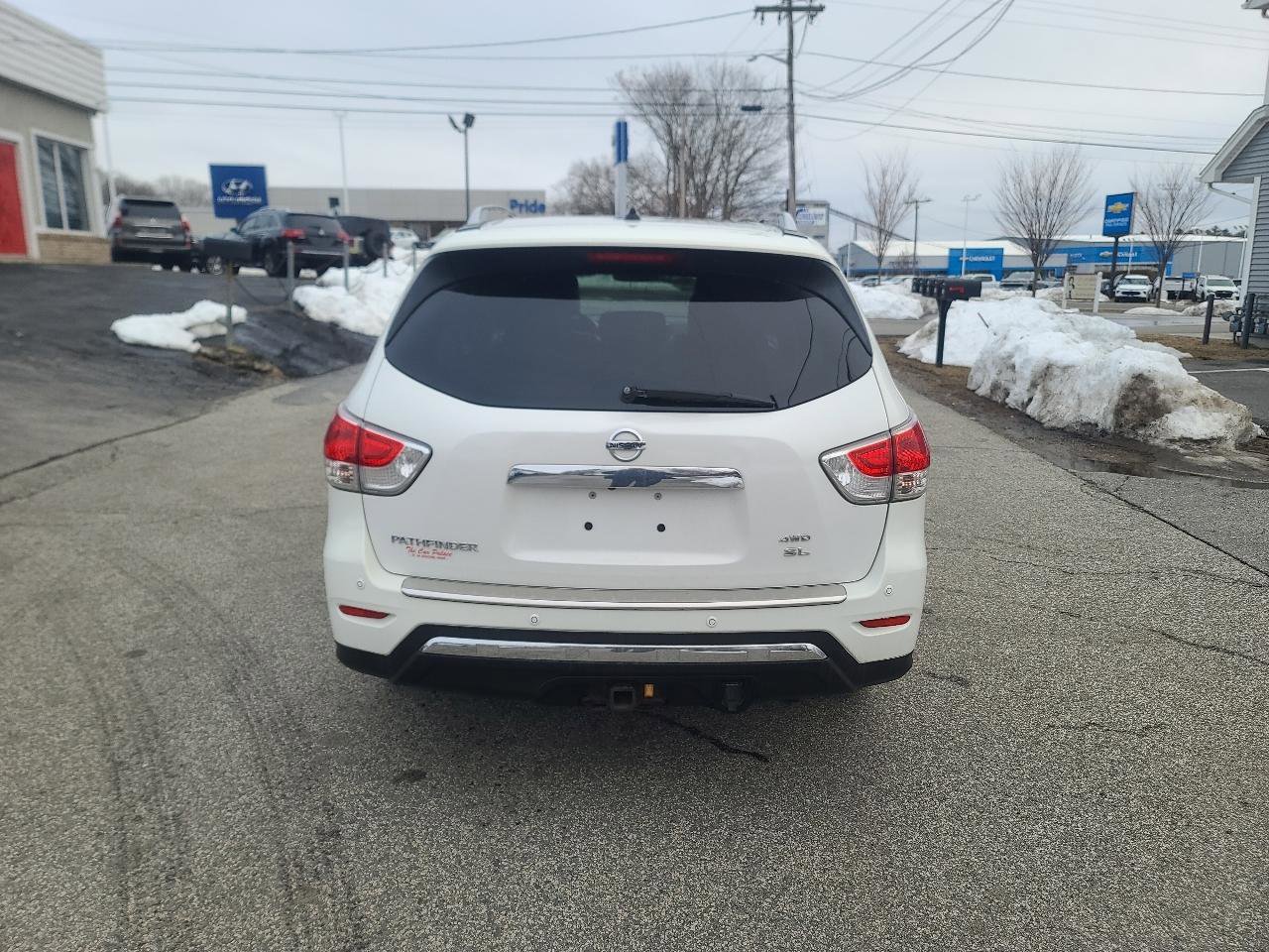 Used 2013 Nissan Pathfinder SL w/ SL Premium Pkg image 6