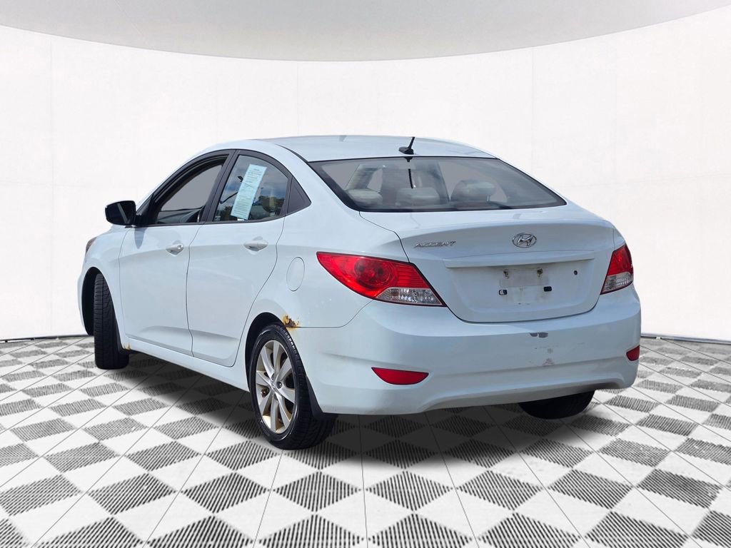 Used 2013 Hyundai Accent GLS w/ Premium Pkg FWD image 18