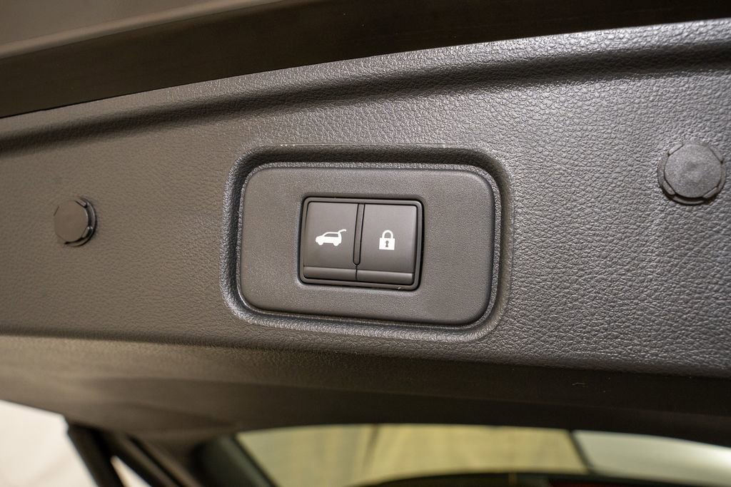 New 2026 Nissan Pathfinder SL image 7