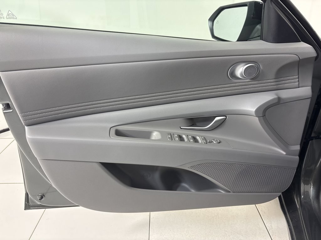 New 2026 Hyundai Elantra SEL Sport Premium FWD image 16