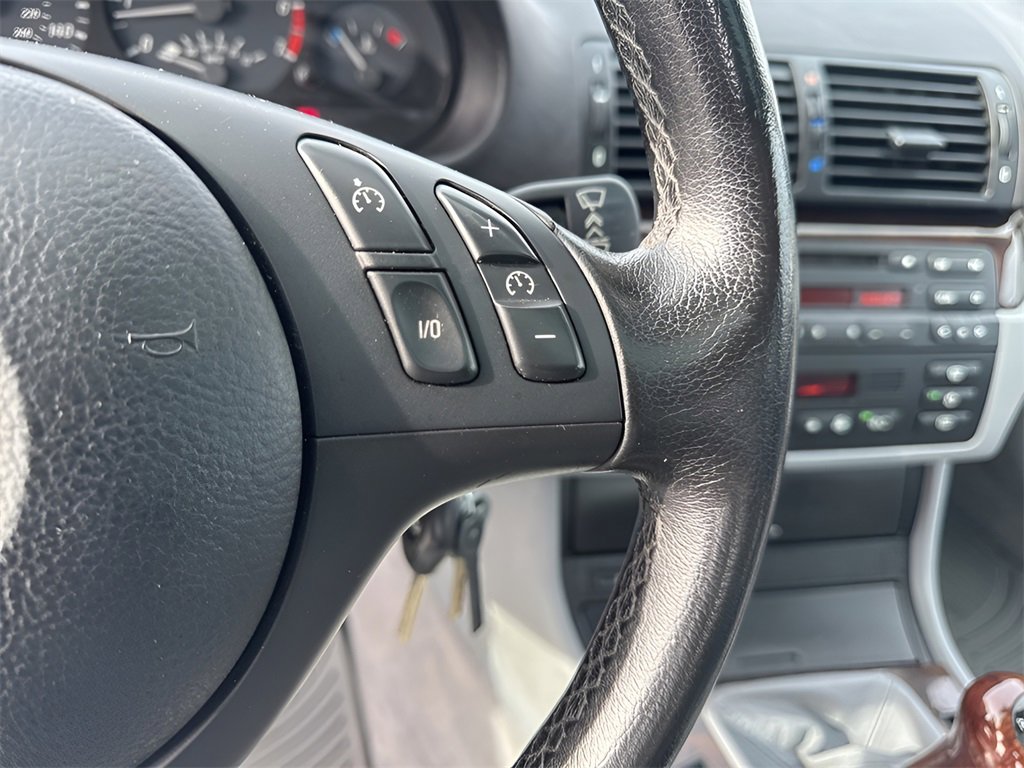 Used 2001 BMW 325Ci Coupe image 15