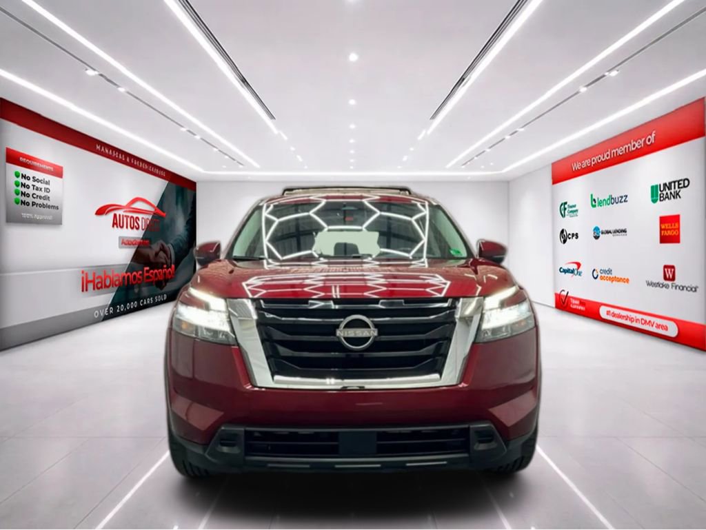 Used 2022 Nissan Pathfinder SV image 3