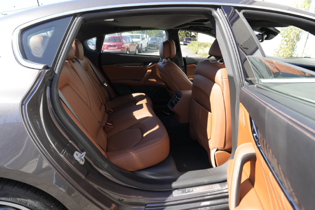 Used 2021 Maserati Quattroporte S Q4 AWD/4WD image 36
