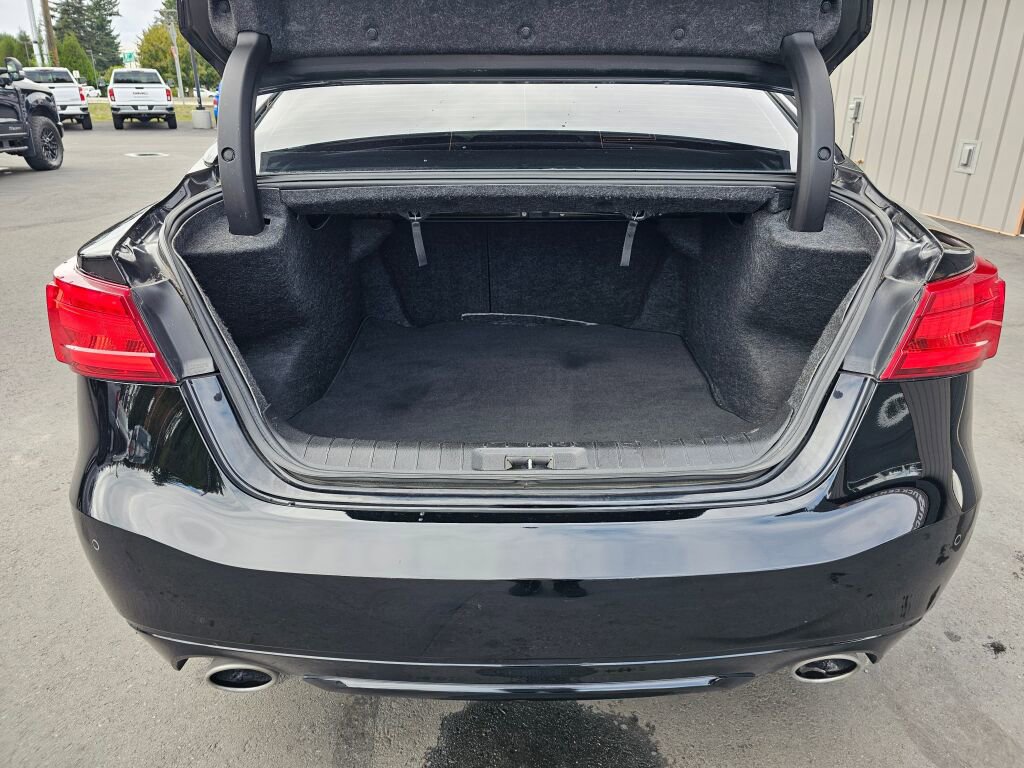 Used 2017 Nissan Maxima Platinum image 15