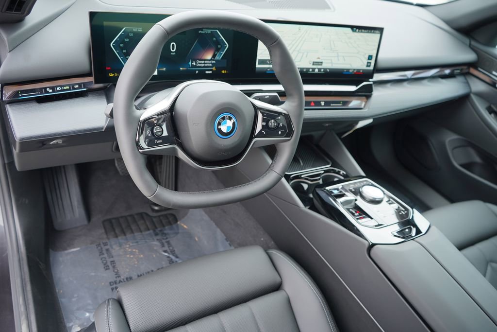 Used 2026 BMW i5 eDrive40 image 13