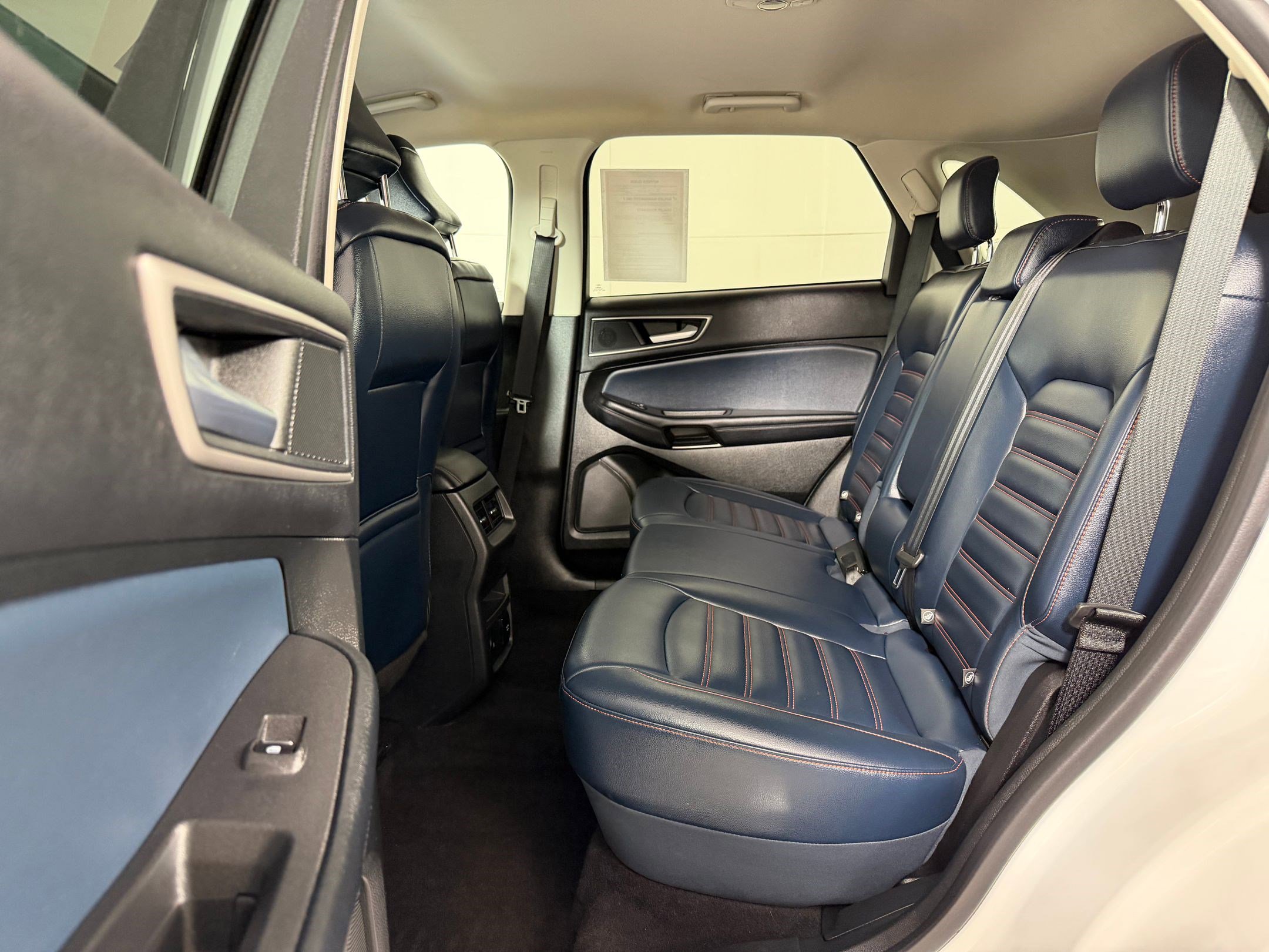 Used 2023 Ford Edge SEL w/ Sport Appearance Package AWD/4WD image 12