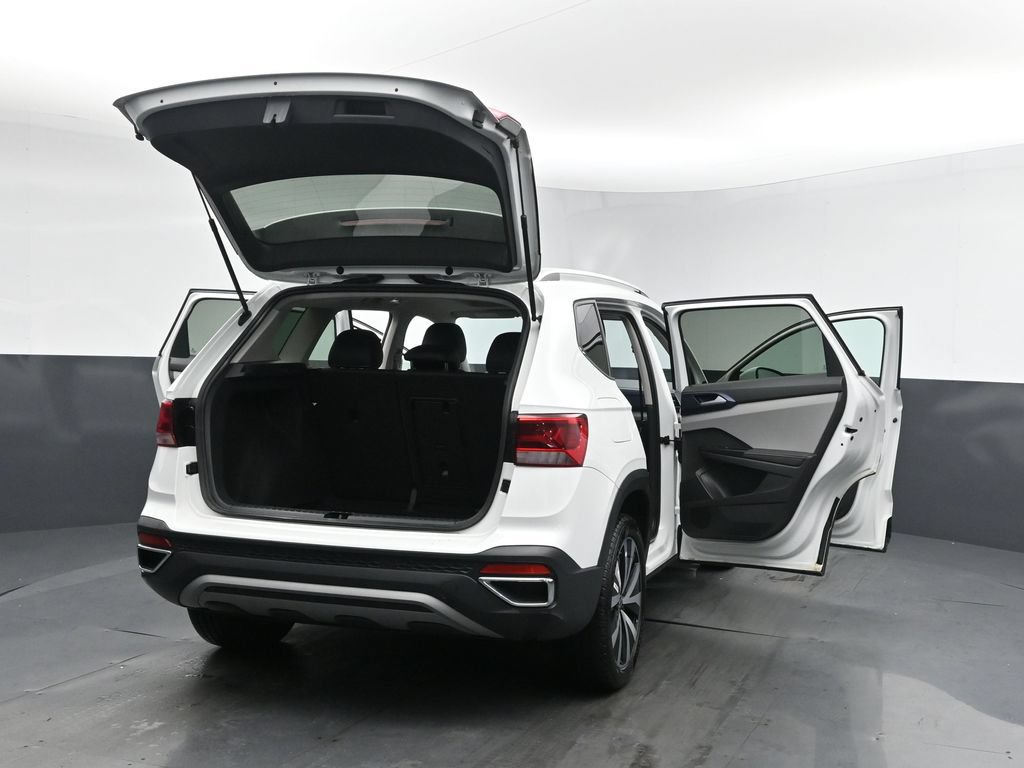 Used 2024 Volkswagen Taos SE FWD image 26
