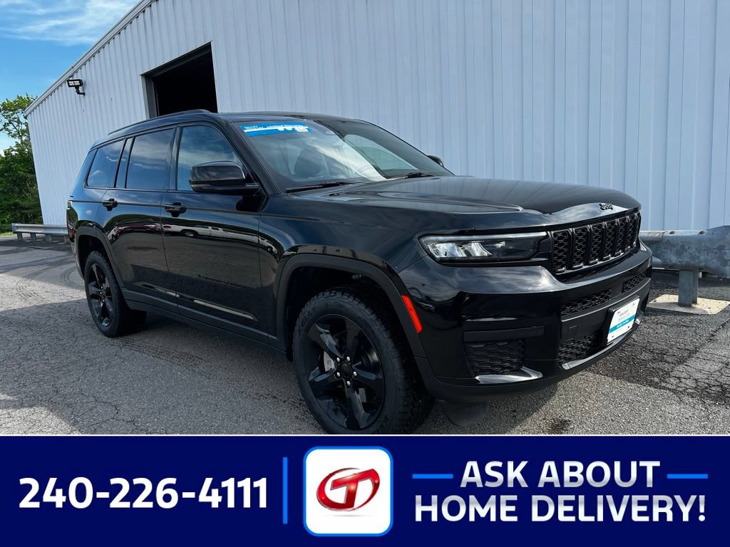 Used 2024 Jeep Grand Cherokee L Altitude AWD/4WD image 1