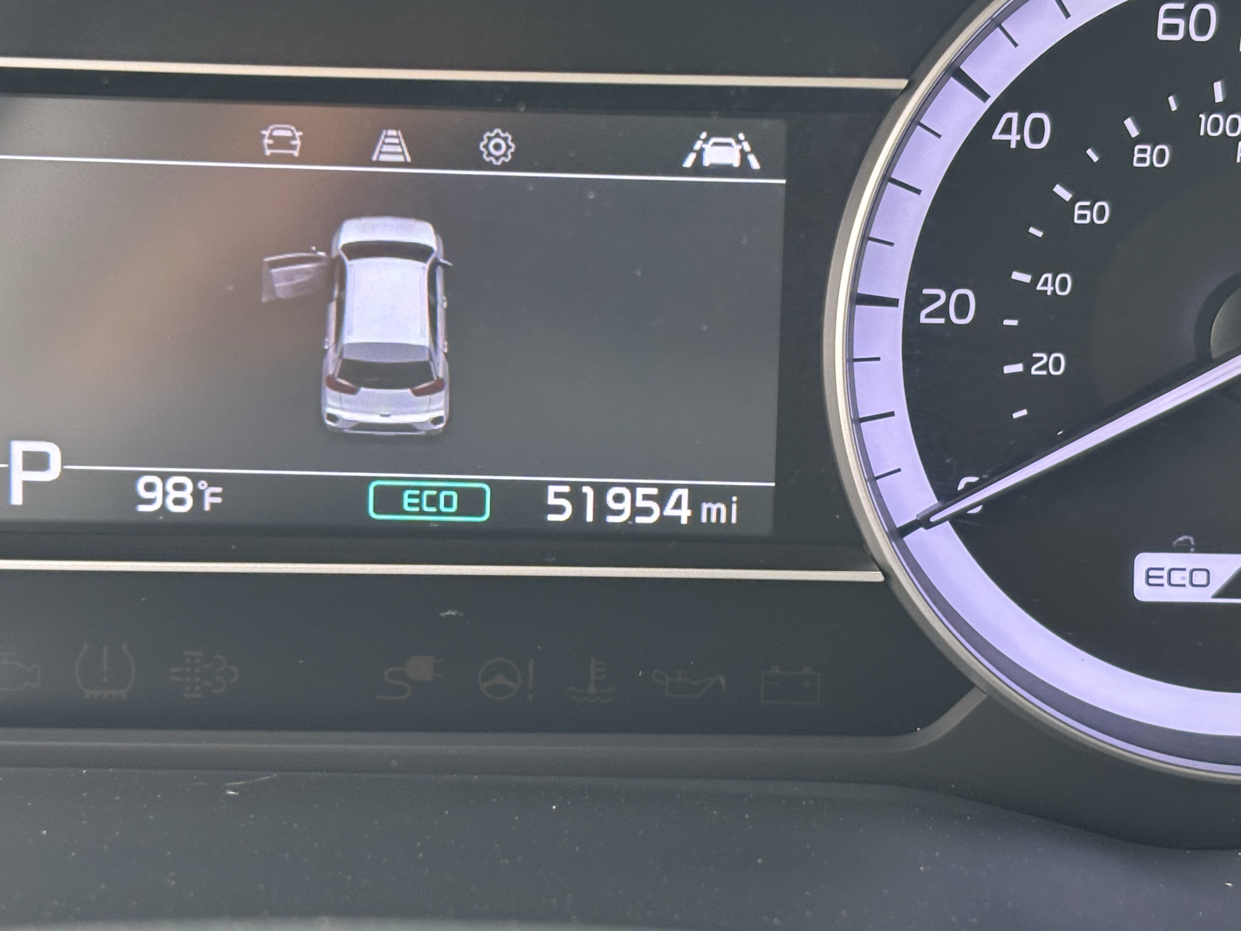 Used 2020 Kia Niro LXS FWD image 28