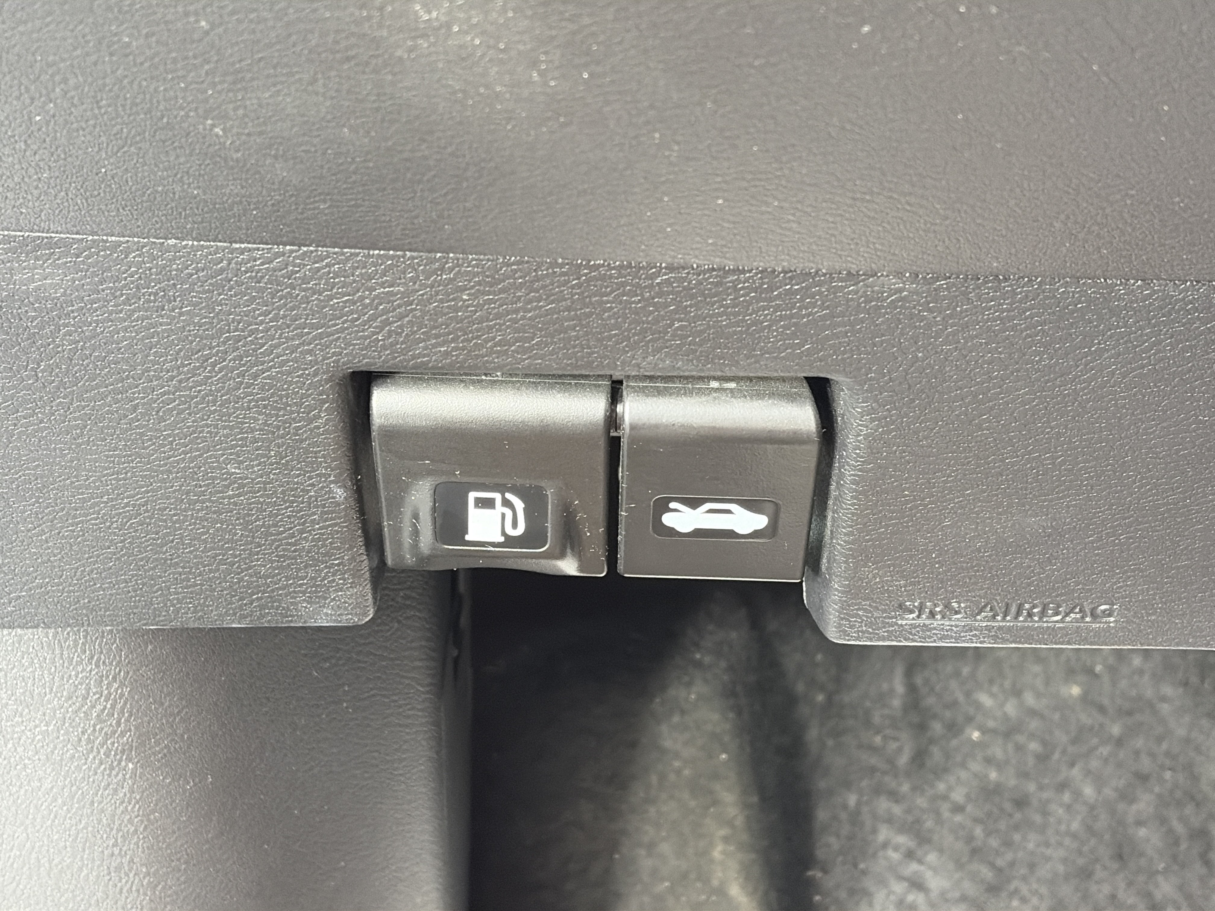 Used 2024 Nissan Versa SV FWD image 26