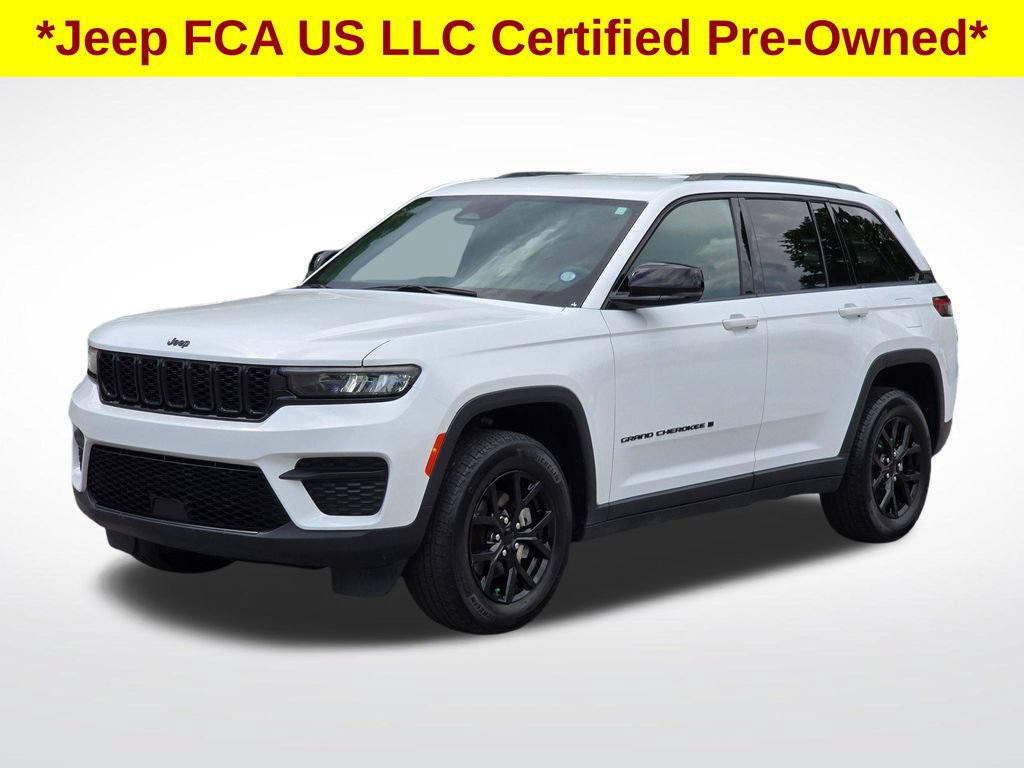 Used 2024 Jeep Grand Cherokee Altitude AWD/4WD image 2