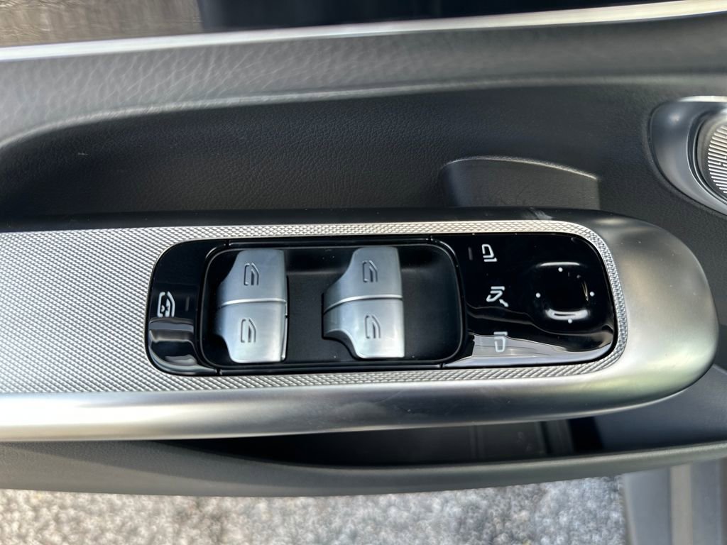 Certified 2025 Mercedes-Benz GLC 300 4MATIC image 27