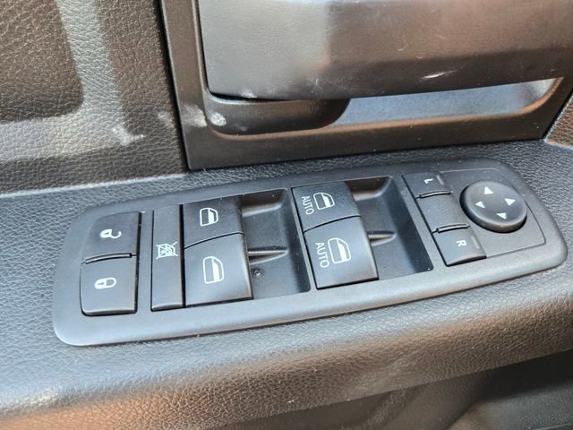 Used 2020 RAM 1500 Tradesman w/ Chrome Appearance Group AWD/4WD image 35