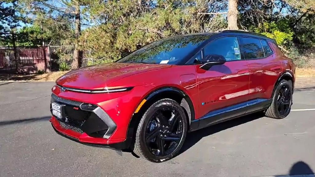 New 2026 Chevrolet Equinox EV RS image 4