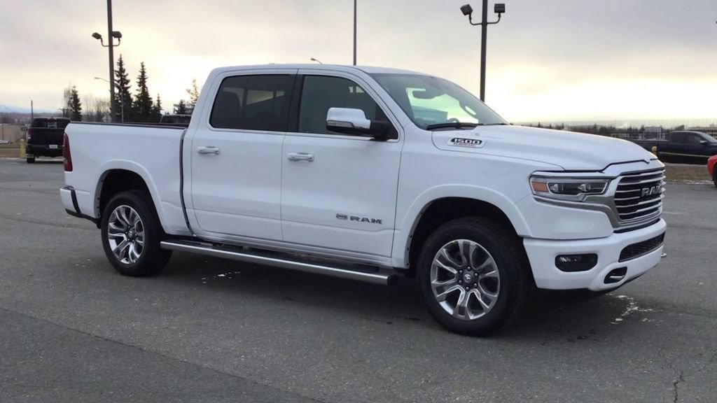 Used 2022 RAM 1500 Limited w/ Body Color Bumper Group AWD/4WD image 2
