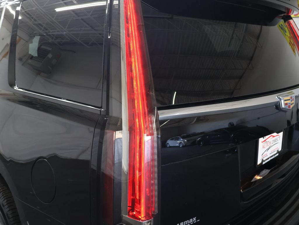 Used 2020 Cadillac Escalade Luxury AWD/4WD image 34