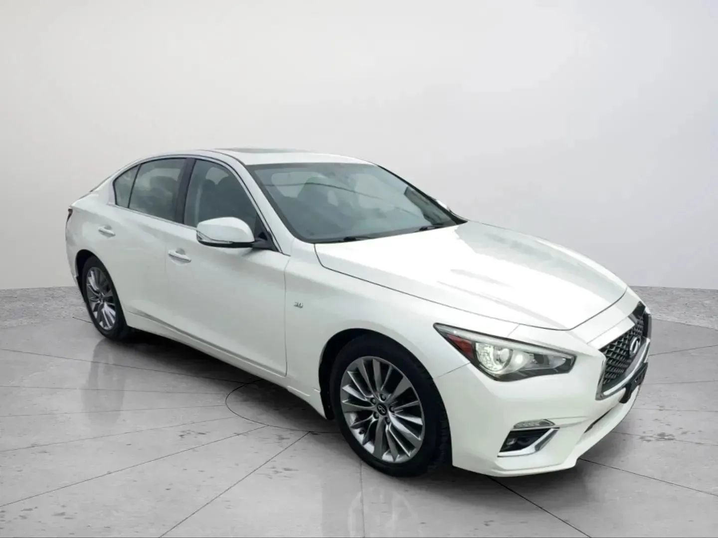 Used 2019 INFINITI Q50 Luxe w/ Essential Package (3.0T Luxe) AWD/4WD image 6